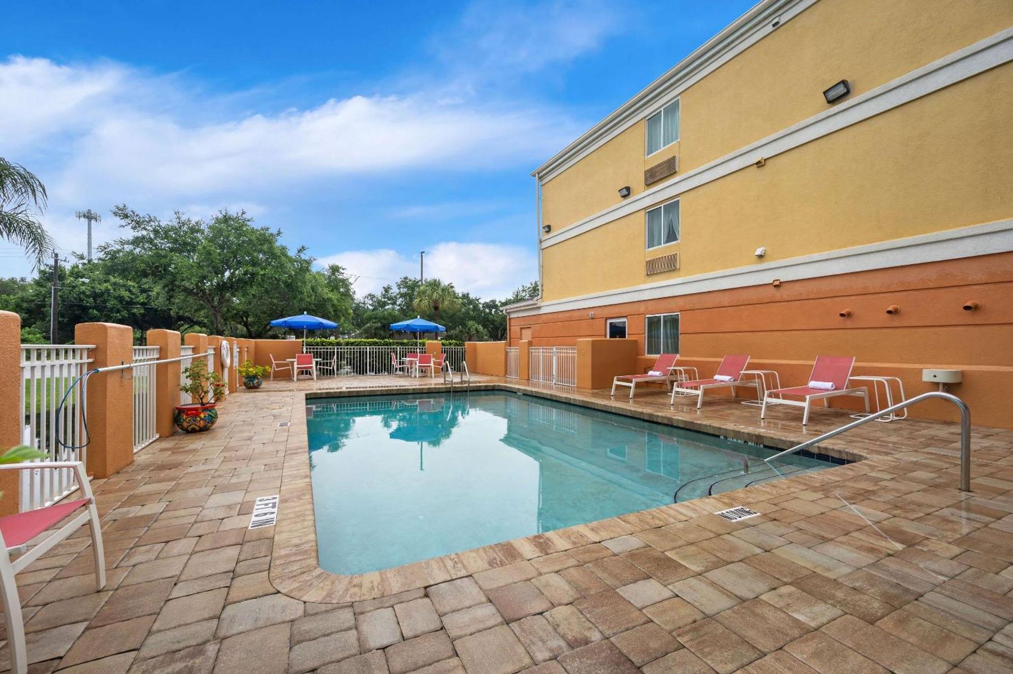 Comfort Inn Fort Myers Northeast Esterno foto